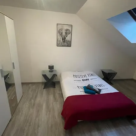 Le Familiale Climatise & Wi-Fi Apartment Paroy-sur-Tholon Exterior photo