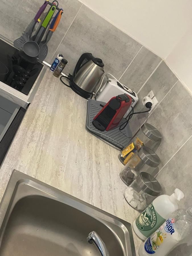Le Familiale Climatise & Wi-fi Apartment *